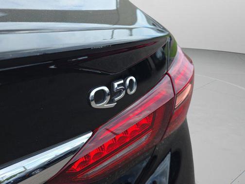 Black Obsidian 2022 INFINITI Q50 3.0t LUXE