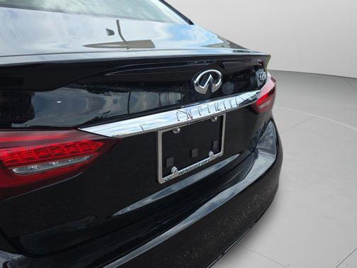 Black Obsidian 2022 INFINITI Q50 3.0t LUXE