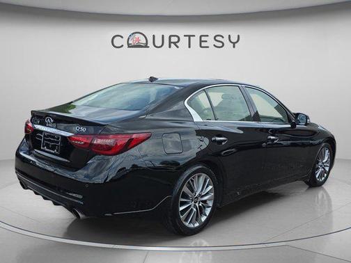 Black Obsidian 2022 INFINITI Q50 3.0t LUXE