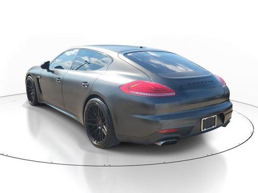 2016 Porsche Panamera 4
