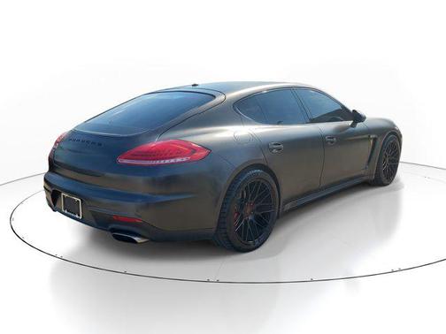 2016 Porsche Panamera 4