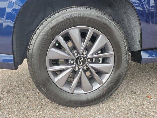 2025 INFINITI QX80 PURE