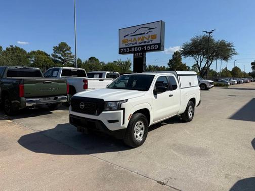 Glacier White 2022 Nissan Frontier S