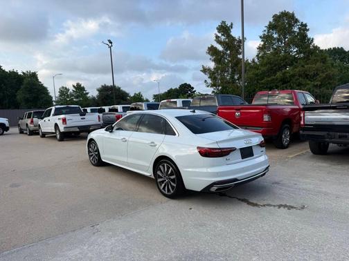 Glacier White Metallic 2023 Audi A4 40 Premium