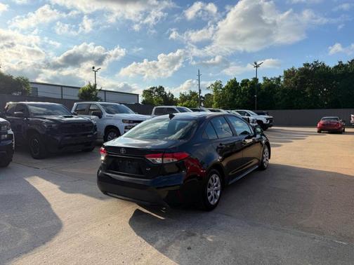Black 2022 Toyota Corolla LE