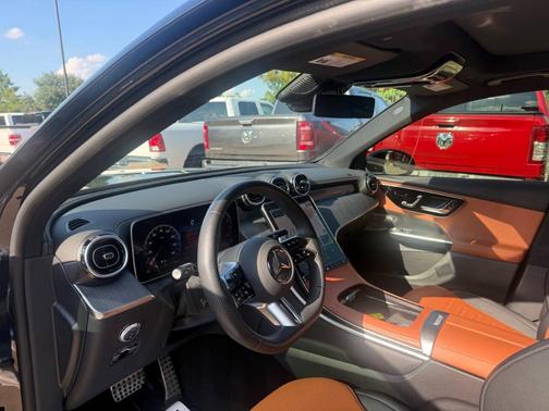 Black 2024 Mercedes-Benz GLC 300 Base