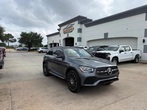 Gray 2022 Mercedes-Benz GLC 300 Base