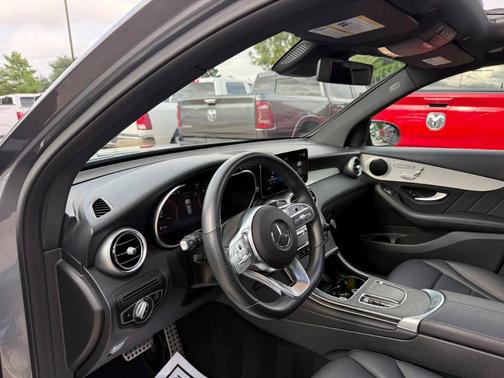 Gray 2022 Mercedes-Benz GLC 300 Base