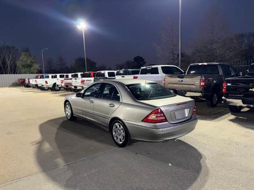 2006 Mercedes-Benz C-Class 