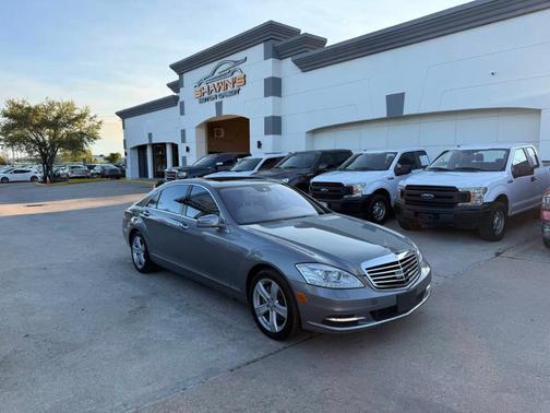 2010 Mercedes-Benz S-Class S 550