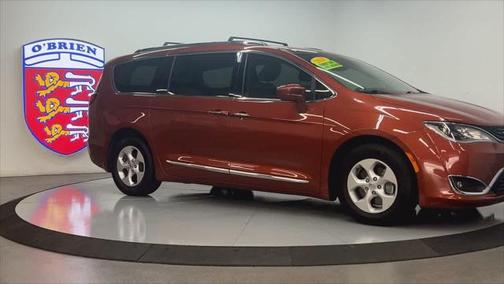 2018 Chrysler Pacifica Hybrid Touring L
