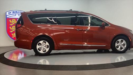 2018 Chrysler Pacifica Hybrid Touring L