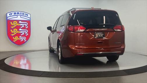 2018 Chrysler Pacifica Hybrid Touring L