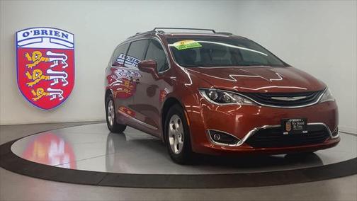 2018 Chrysler Pacifica Hybrid Touring L