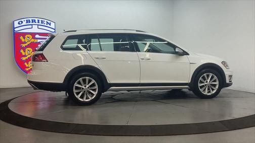 2017 Volkswagen Golf Alltrack TSI SE