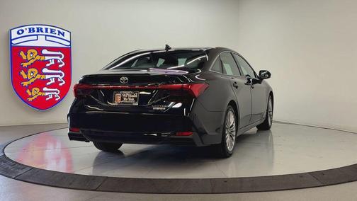 Midnight Black Metallic 2021 Toyota Avalon Hybrid Limited
