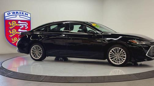 Midnight Black Metallic 2021 Toyota Avalon Hybrid Limited