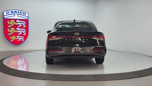 Abyss Black 2025 Hyundai ELANTRA SEL