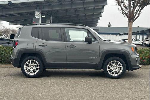 2022 Jeep Renegade Latitude