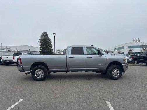 2019 RAM 2500 Tradesman Crew Cab 4x4 8' Box