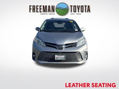 2018 Toyota Sienna XLE