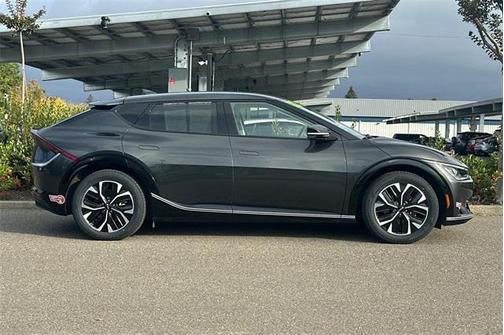 2022 Kia EV6 Wind