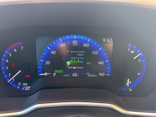 2022 Toyota Corolla Hybrid LE