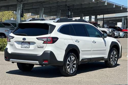 2025 Subaru Outback Touring XT