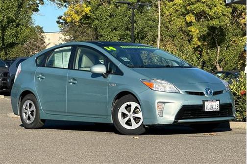 2014 Toyota Prius Three