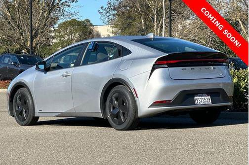 2025 Toyota Prius LE