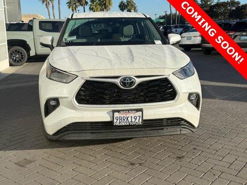 2022 Toyota Highlander LE
