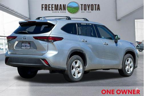 Celestial Silver Metallic 2020 Toyota Highlander Hybrid LE