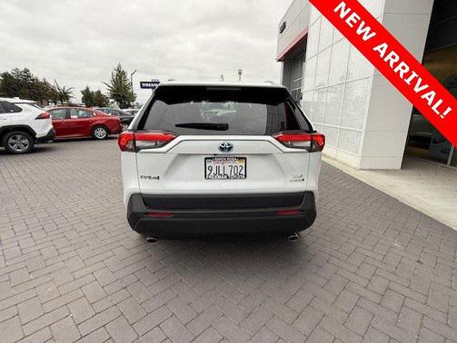 2024 Toyota RAV4 Hybrid XLE Premium