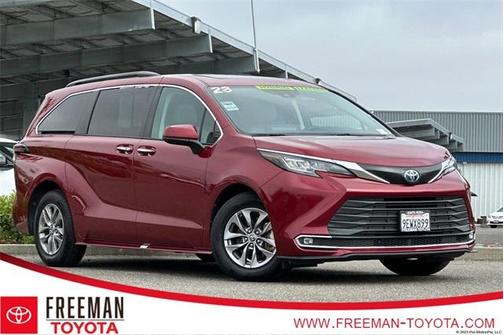 2023 Toyota Sienna XLE