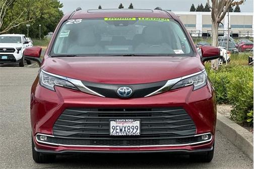 2023 Toyota Sienna XLE
