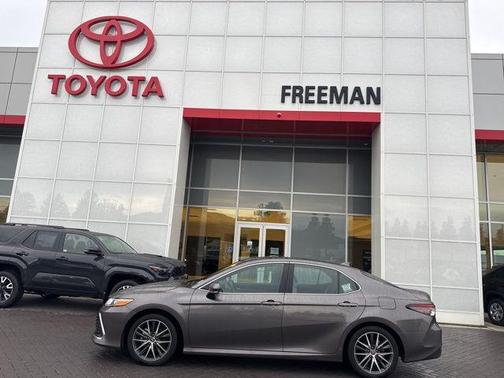 2024 Toyota Camry Hybrid XLE