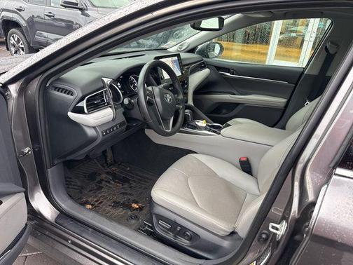 2024 Toyota Camry Hybrid XLE