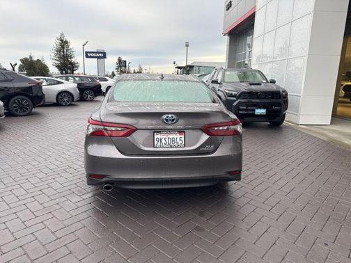 2024 Toyota Camry Hybrid XLE