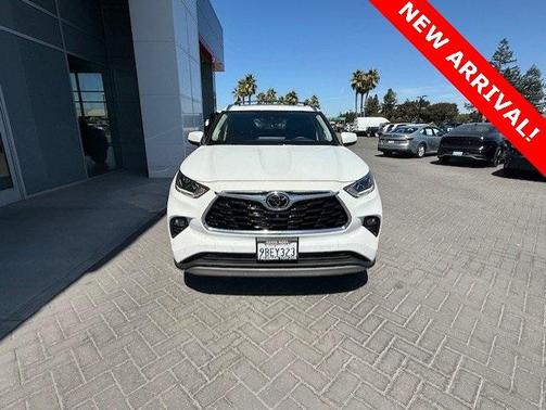 2022 Toyota Highlander Platinum