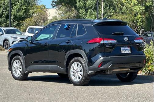 2024 Toyota Corolla Cross LE