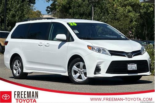 2020 Toyota Sienna LE