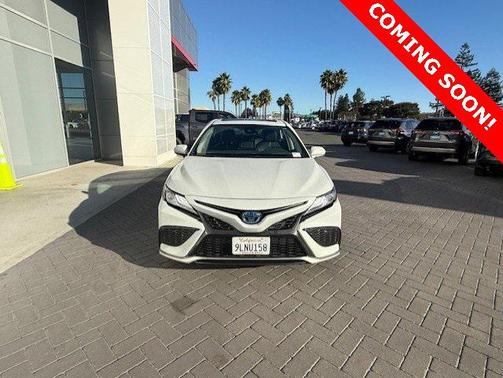 2024 Toyota Camry Hybrid SE