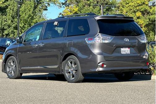 2019 Toyota Sienna SE