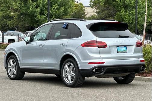 2017 Porsche Cayenne Platinum Edition