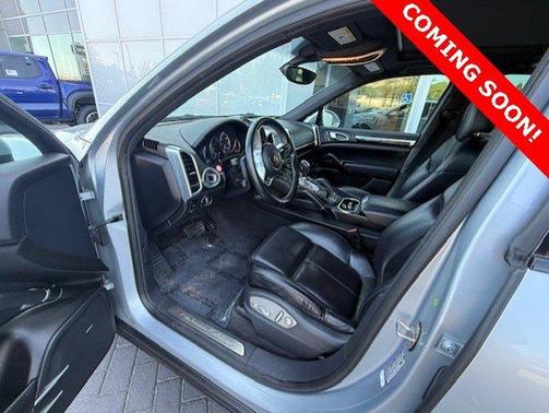 2017 Porsche Cayenne Platinum Edition