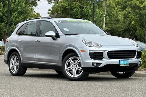 2017 Porsche Cayenne Platinum Edition