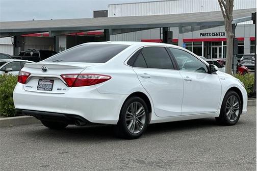 2016 Toyota Camry Hybrid SE