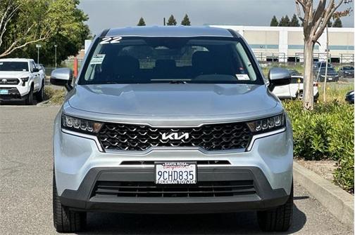 2022 Kia Sorento LX