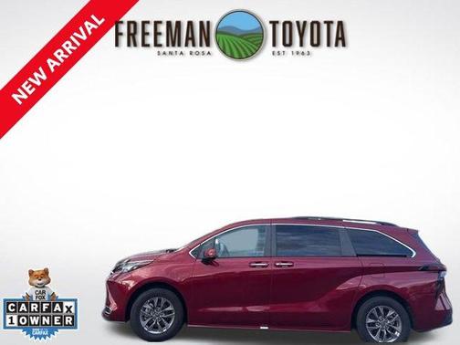 2023 Toyota Sienna XLE