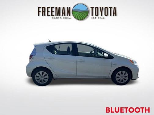 Moonglow 2014 Toyota Prius c One
